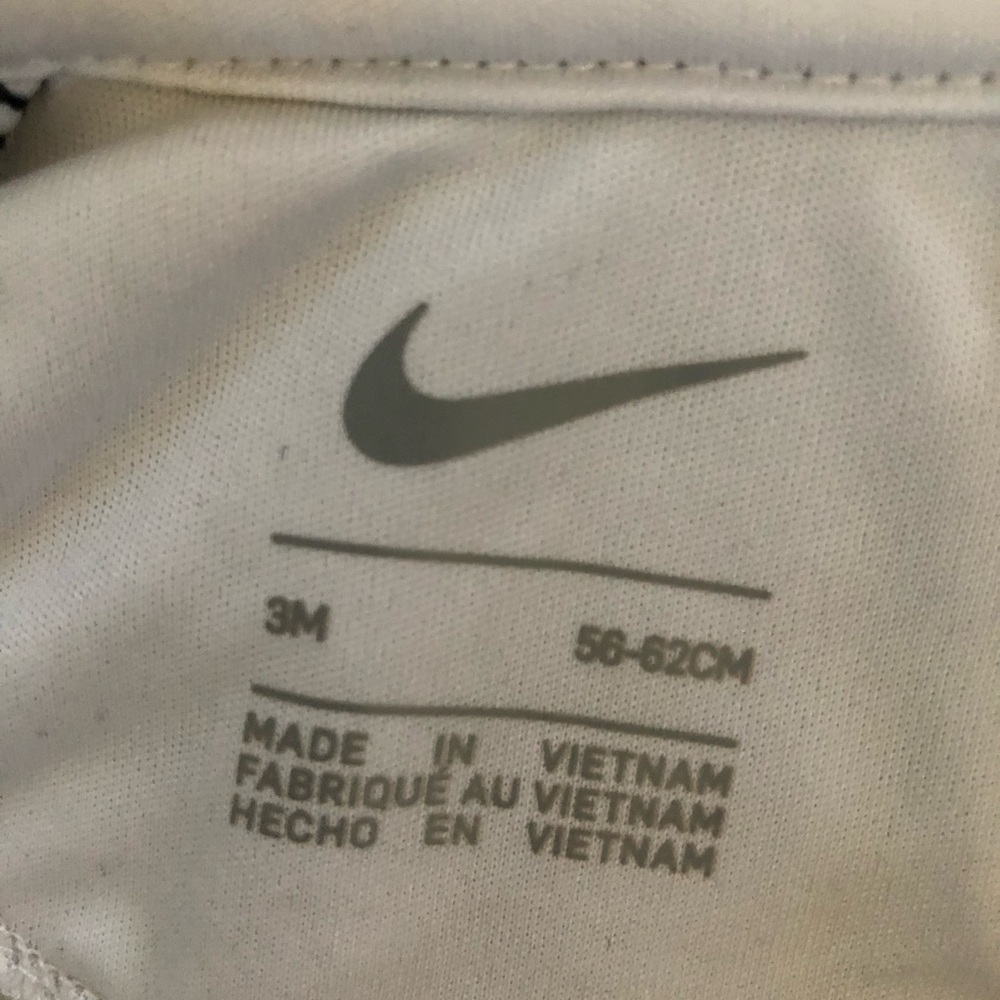 Nike onesie - Picture 8 of 11